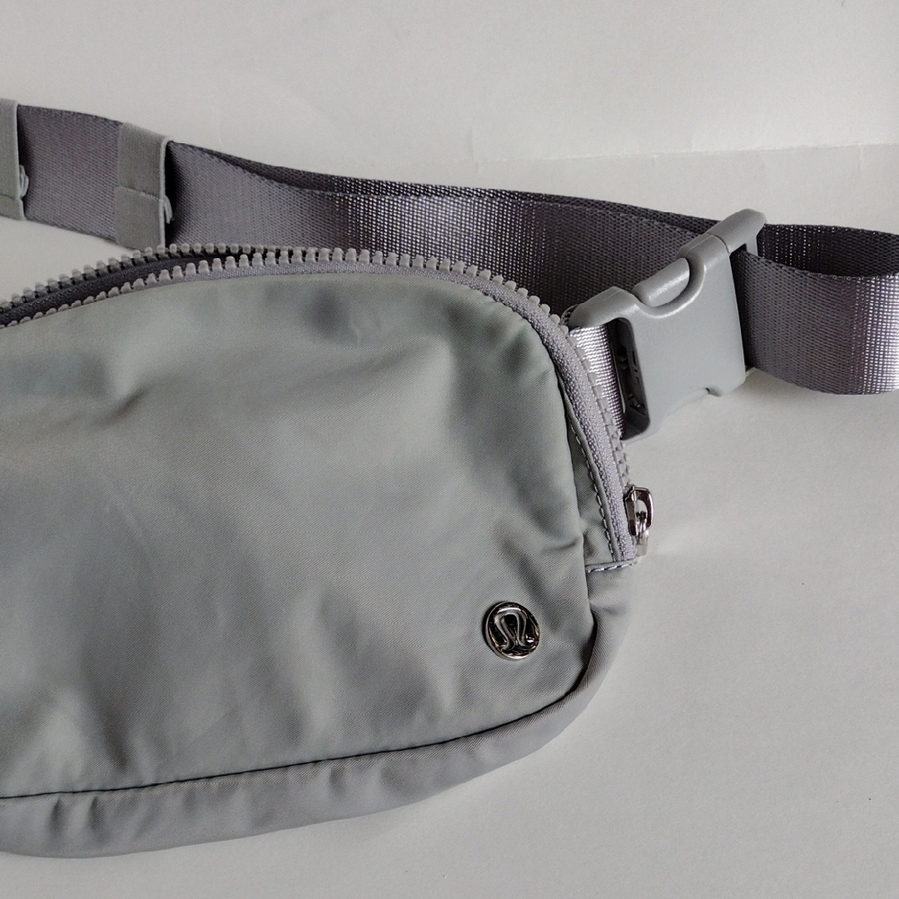 lululemon athletica Everywhere Gray Belt Bag